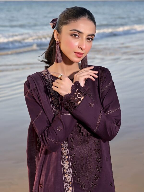 IZ-813 Lawn Chikenkari Embroidered 3pc With Lawn Embroidered Dupatta
