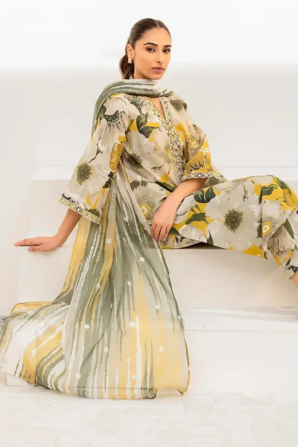 3 Piece Unstitched Embroidered Khaddar Suit ( Printed Khaddar Dupatta )